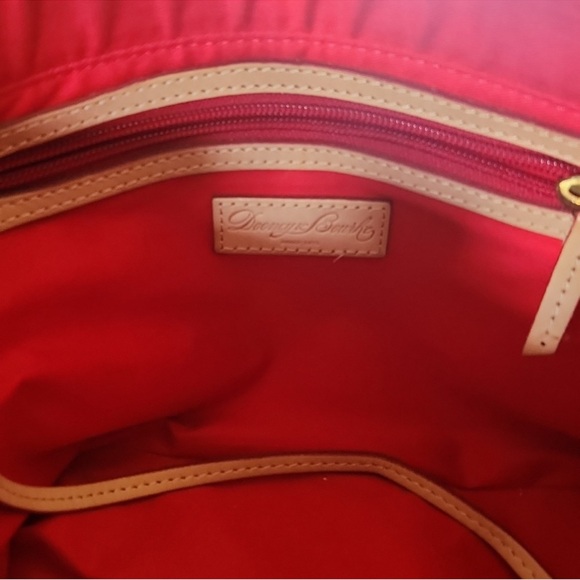 Dooney & Bourke White and Tan Crossbody Bag - Picture 5 of 9